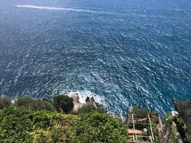 Appartamento Di Raphael Con Discesa Privata Al Mare 阿马尔菲 外观 照片
