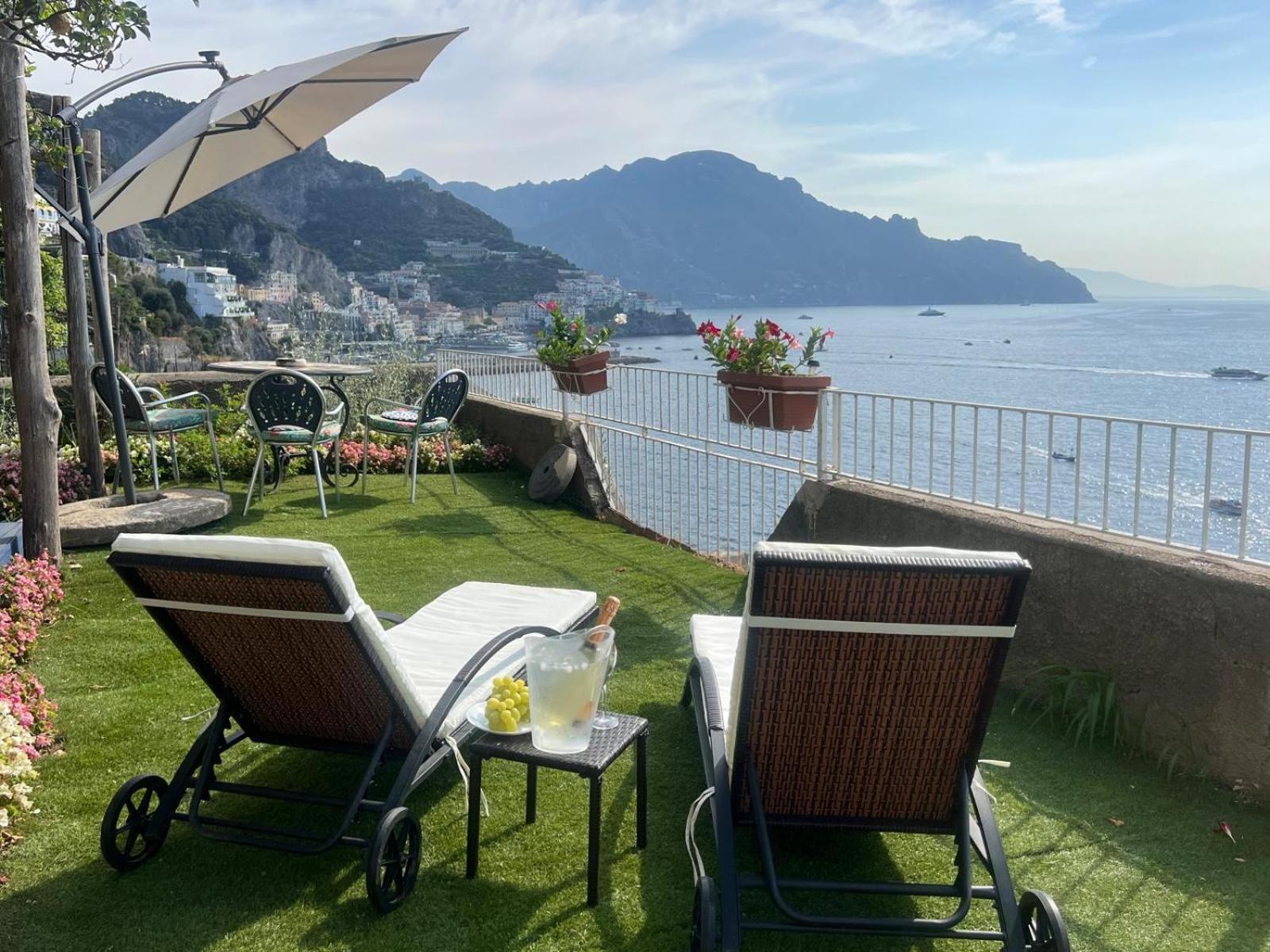 Appartamento Di Raphael Con Discesa Privata Al Mare 阿马尔菲 外观 照片
